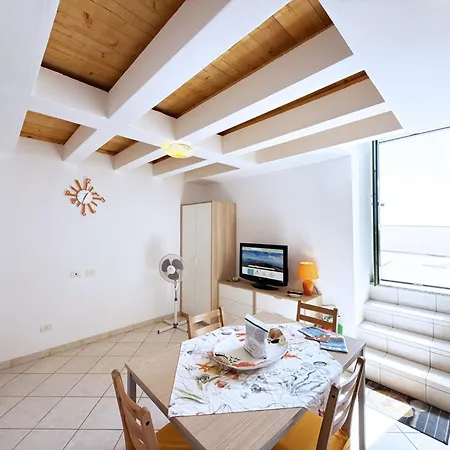 Casa Mirna - Rio - Argonautivacanze * Rio dellʼElba